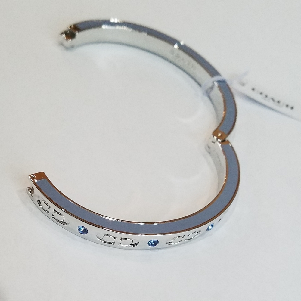 Coach Kissing Cs Bangle Bracelet Hinged Enamel Silver Pool Crystal Accents NWT - Picture 10 of 16